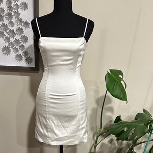 *SUNDAY BEST* Elegant White Spaghetti Strap Mini Tube Dress Size 4